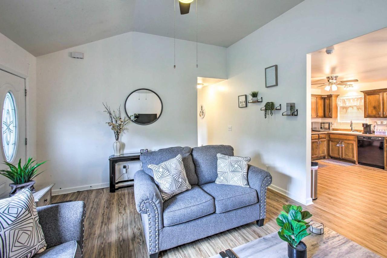 Charming Springfield Escape With Furnished Deck Villa Exteriör bild